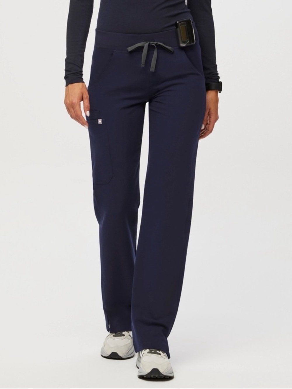 FIGS Women's Kade Cargo Scrub Pants Size Medium T21004 Navy Blue